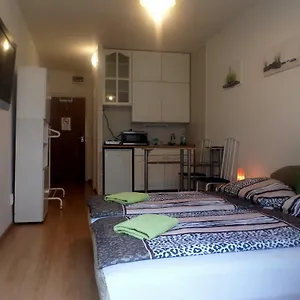 Leslie Apartament