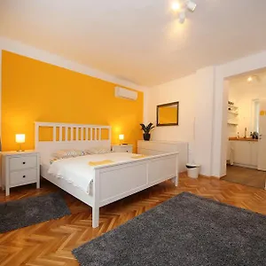 Apartman Jaderooms, Eger
